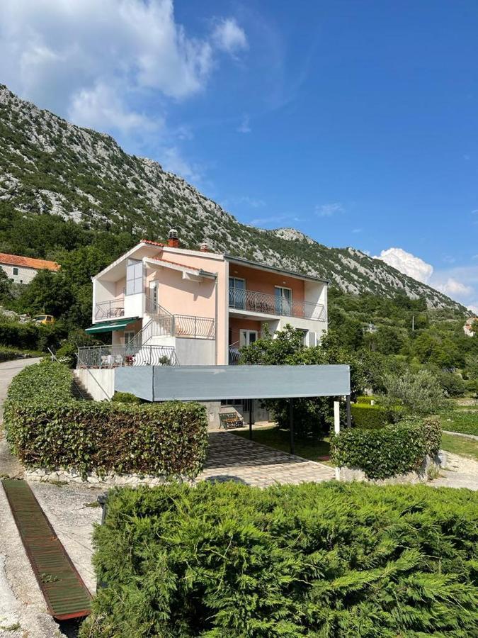 Apartman Nature Zvecanje المظهر الخارجي الصورة